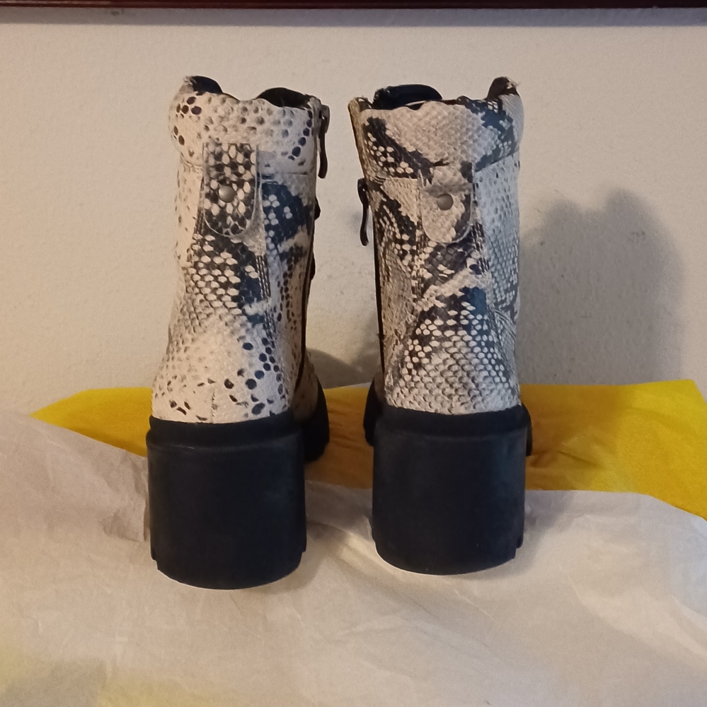 Steve Madden Dillan Boot Size 7 - image 6